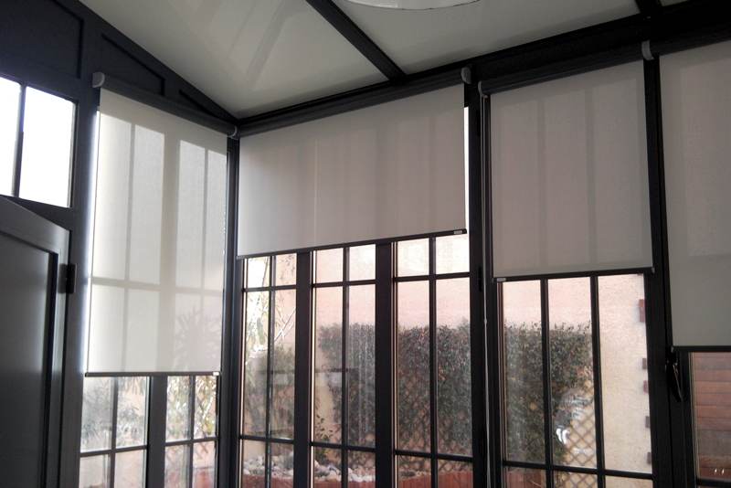 Stores-anti-chaleur-Reflexsol-fenetre-soleil-reflechissant-chaleur.jpg