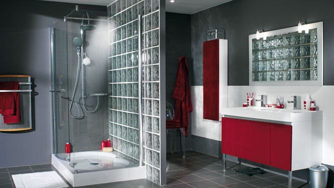 salle-de-bain-douche-italienne-carreau-de-verre.png
