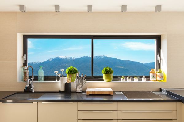 Fenetre-panoramique-cuisine-compressor.jpg