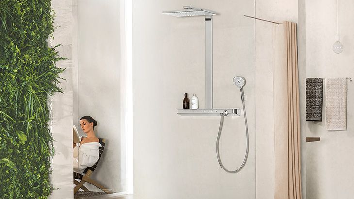 hg_rainmaker-select_ambiance_with-model_730x411-compressor.jpg