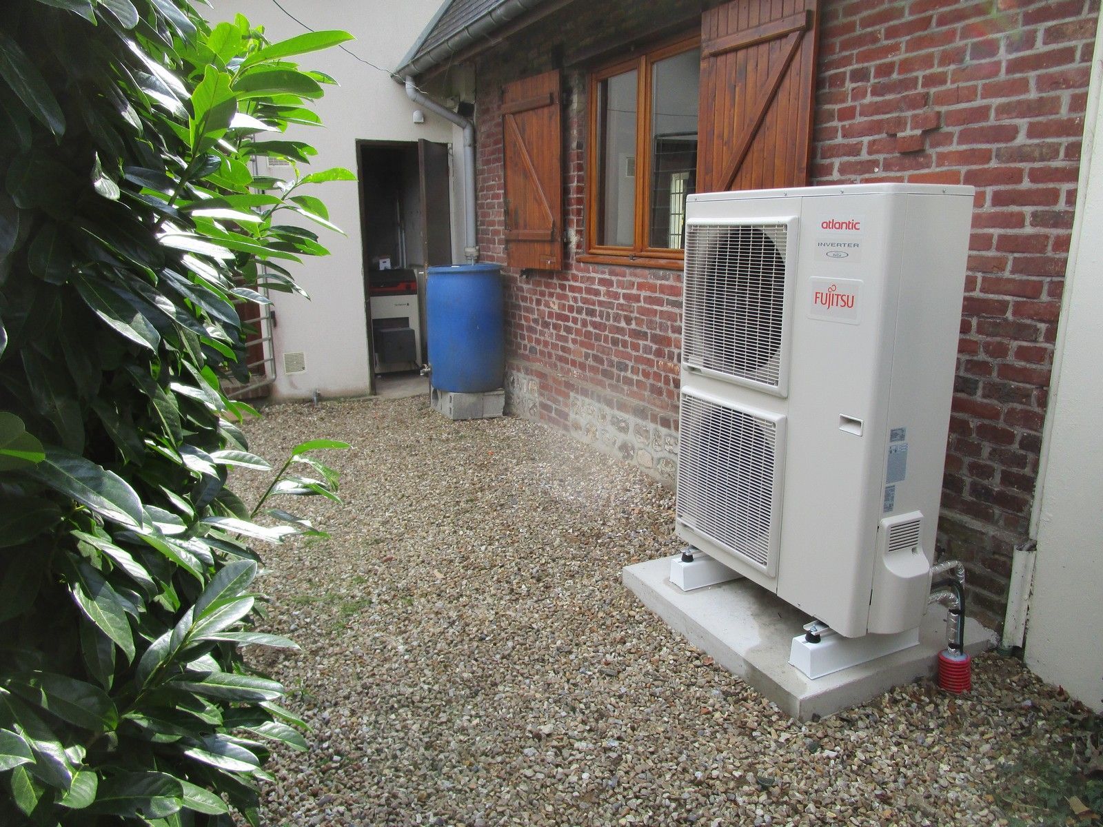 chauffage-aerothermique-exterieur.jpg